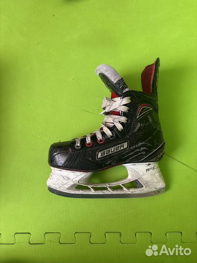 Хоккейные коньки bauer vapor x700