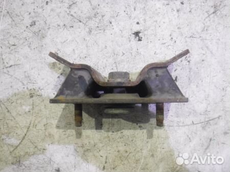 Подушка двигателя Тойота