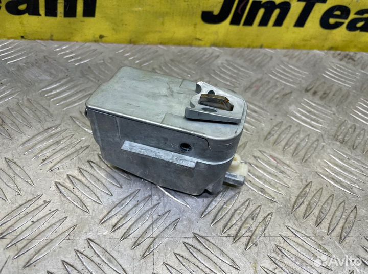 Блокиратор рулевой колонки Volvo Xc60 UZ D4204T14