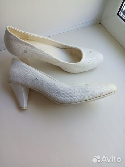 Бесплатно Туфли женские 40 размер