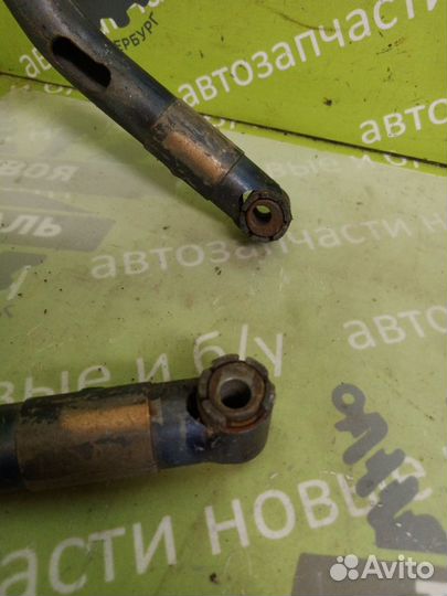 Петли багажника задние Mercedes-Benz W202 седан