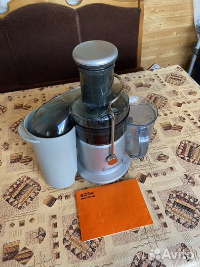Соковыжималка Bork JU CUP 21085WT