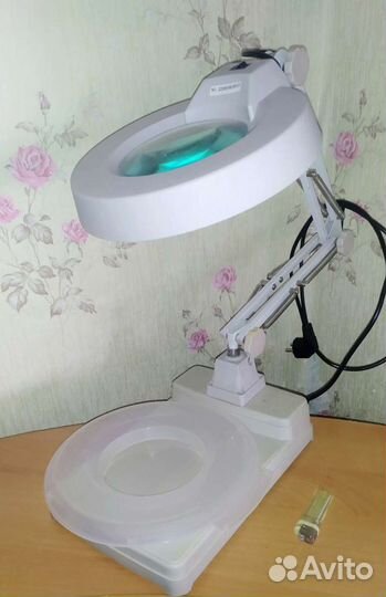 Лампа для мастерских с лупой YH 288 115мм 5D 22в