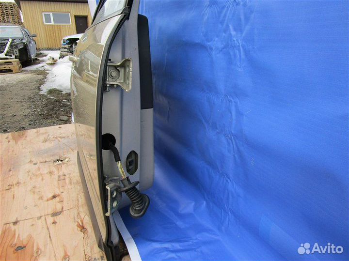 Дверь задняя правая Citroen C4 LC / LA TU5JP4 2006