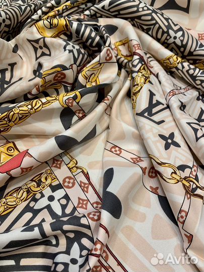 Шелковый платок бандана Louis Vuitton пудровый