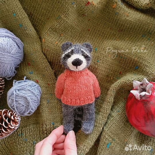 Мини Енотики. Игрушки вязаные