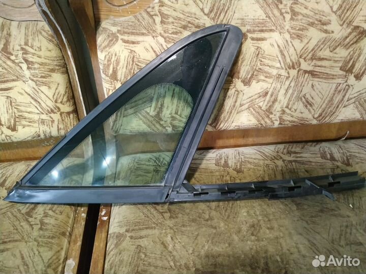 Peugeot 508 стекло переднее правое глухое