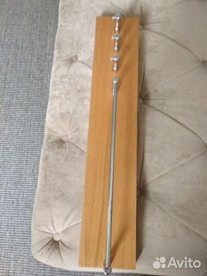 Вешалка настенная