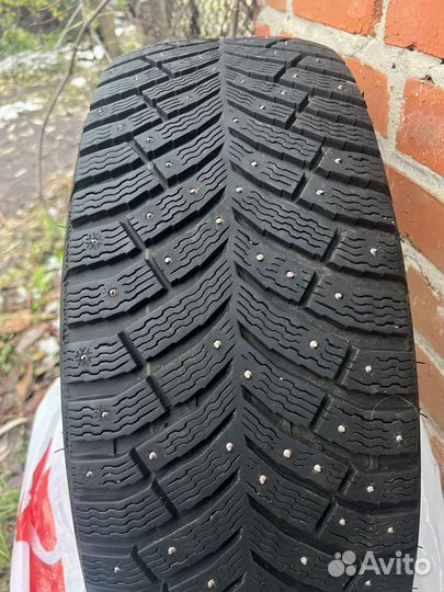 Michelin X-Ice North 4 SUV 235/55 R19