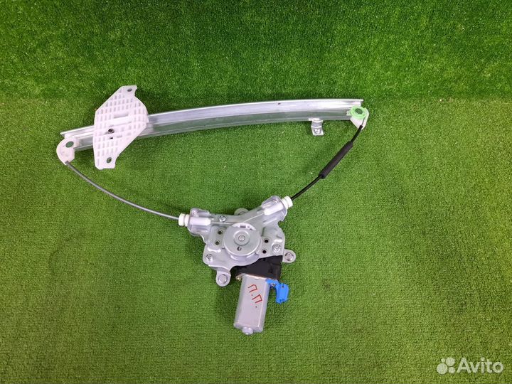 Передний правый стеклоподъемник Hyundai Accent