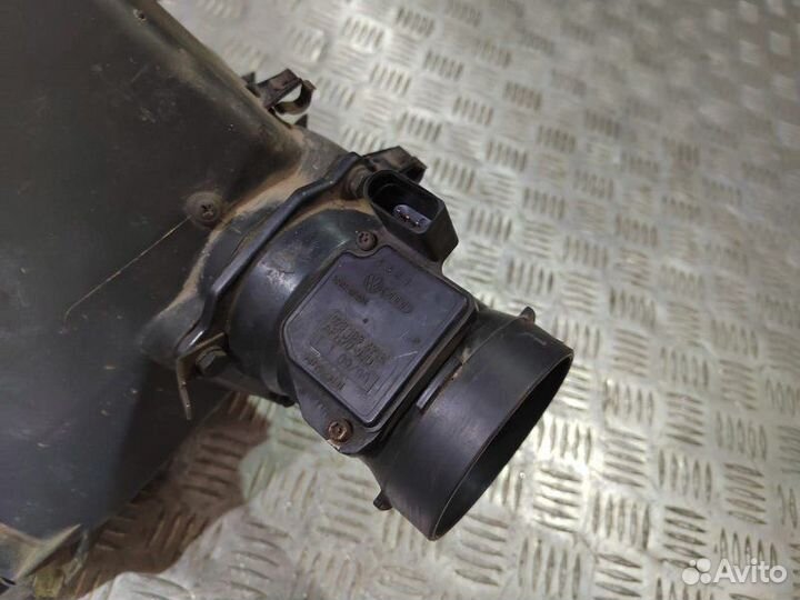 Корпус воздушного фильтра Audi A6 C5 2.4L