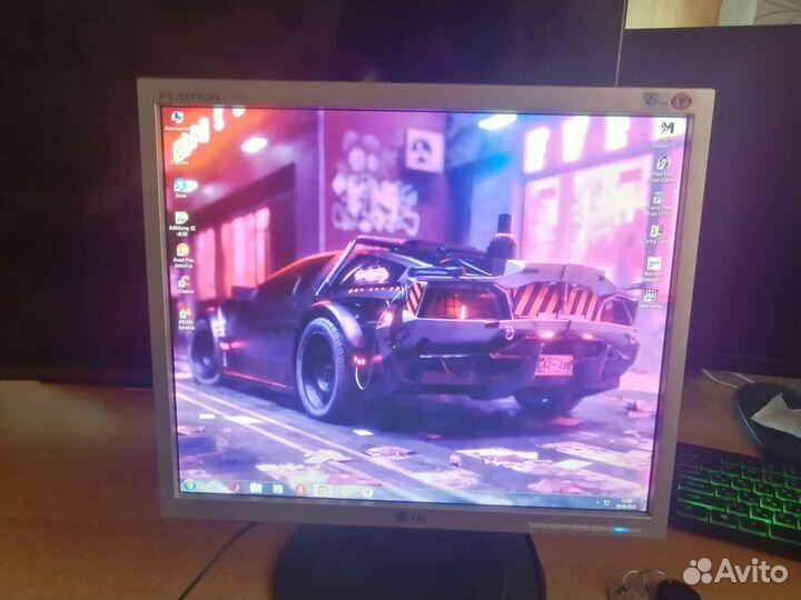Монитор LG flatron L 1750U