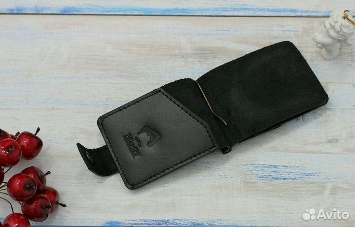 Зажим для денег из кожи в ТЦ, Плаза, 2 этаж