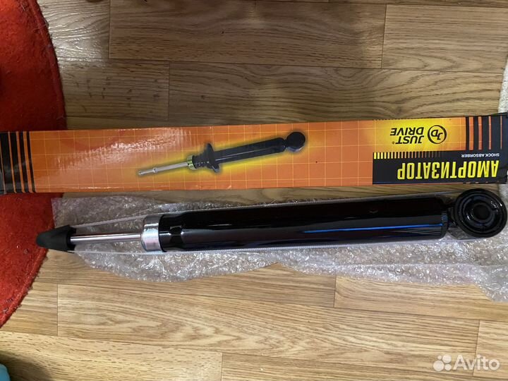 Задний амортизатор