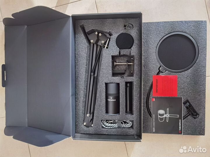 Набор Микрофон проф Thronmax M20 Streaming Kit