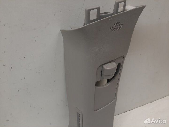 Обшивка стойки задняя левая Toyota Land Cruiser