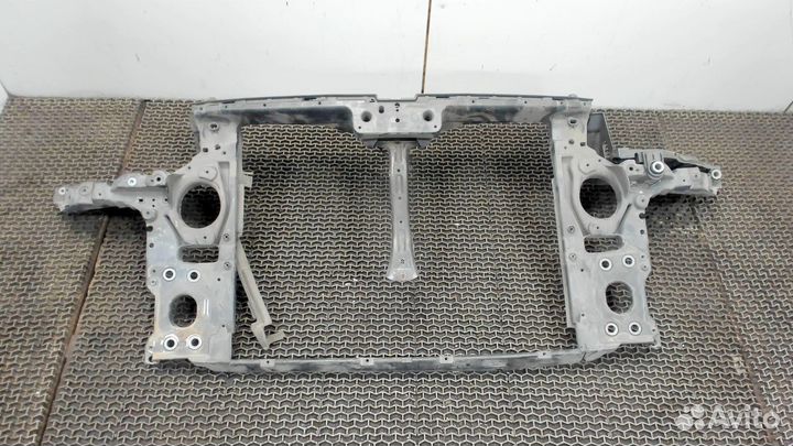 Рамка передняя Volkswagen Touareg, 2008