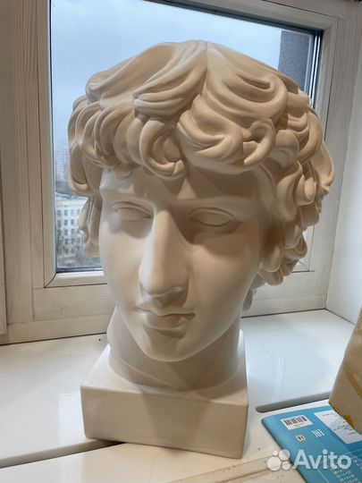 Гипсовая голова антиной