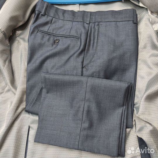 Мужской классический костюм