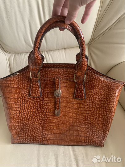 Сумка женская, возможно из натуральной кожи