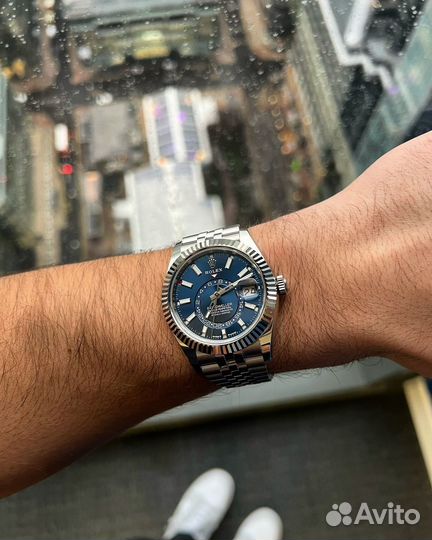 Часы Rolex sky dweller