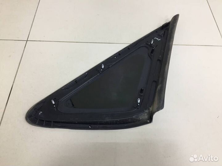 Стекло кузовное глухое левое Hyundai i40 VF 2011