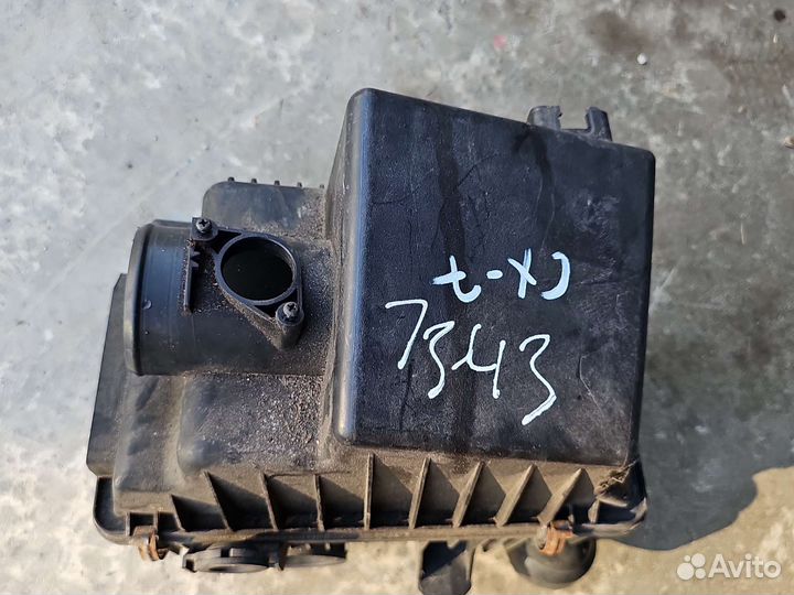 Корпус воздушного фильтра Mazda CX-7