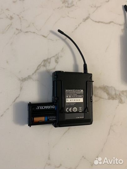 Радиопетличка Sony URX-P2/UTX-B2