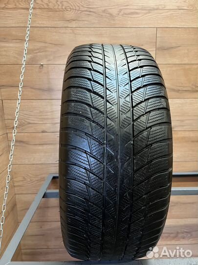 Bridgestone Blizzak LM-001 245/50 R19