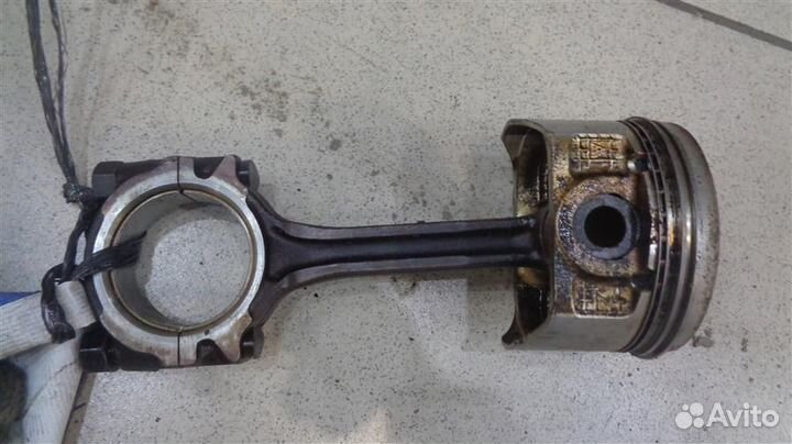 Поршень с шатуном Nissan Cube Z10 1998-2002