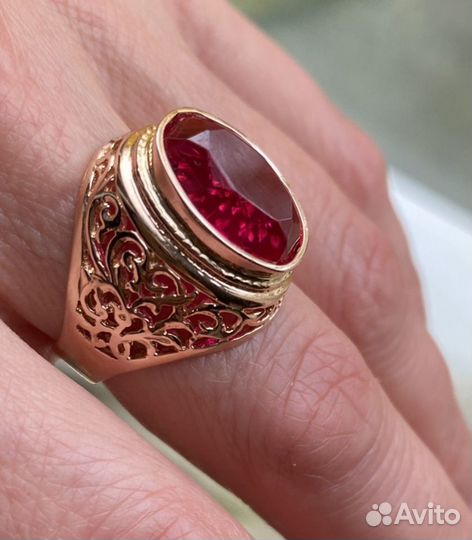 Золотое советское кольцо 583 с корундом рубина