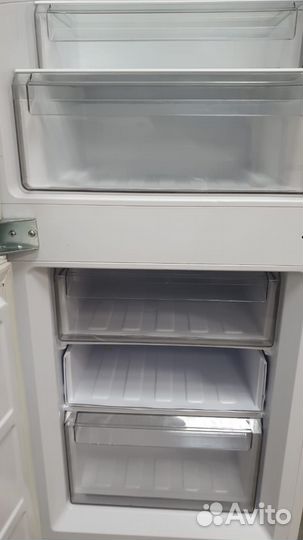 Встраиваемый холодильник weissgauff