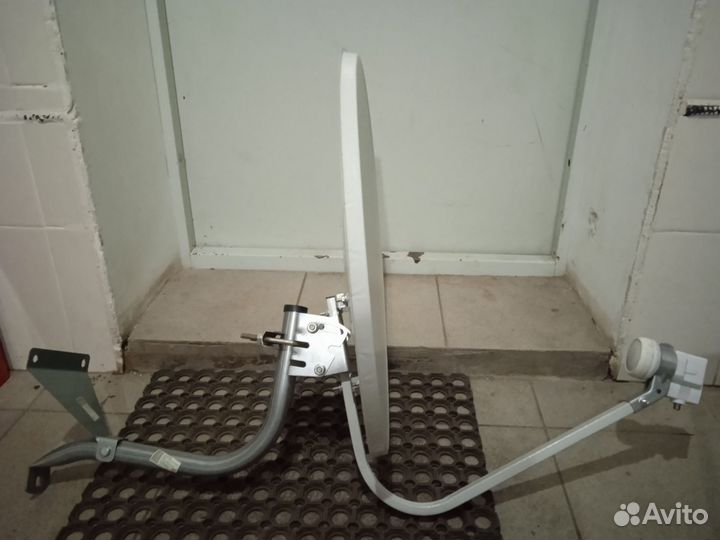 Антенна спутниковая