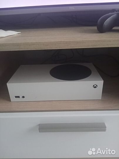 Продаю Xbox Series S