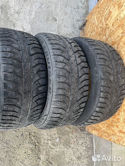 Bridgestone Ice Cruiser 7000 255/50 R19 107T