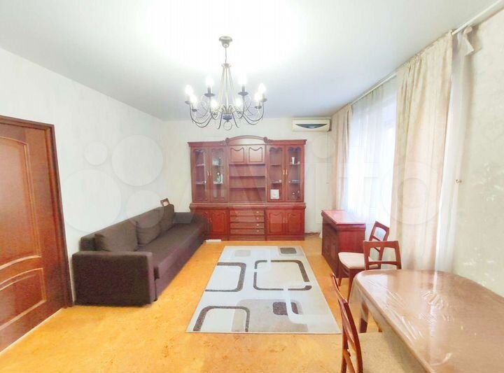 2-к. квартира, 77,6 м², 1/10 эт.