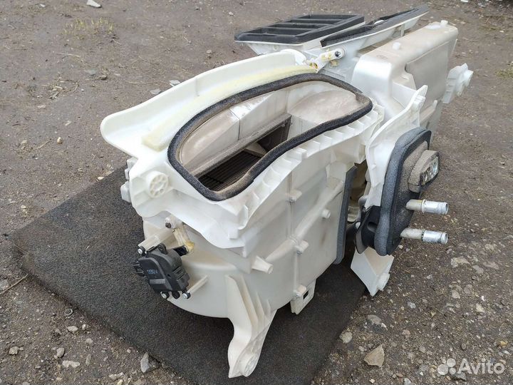 Корпус печки Мазда 6