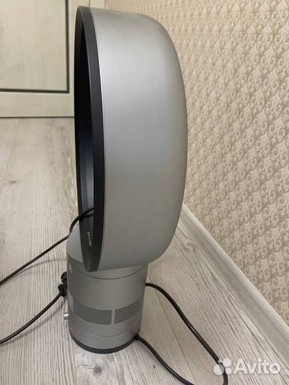 Вентилятор Dyson AM01