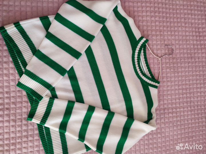 Свитер женский в полоску