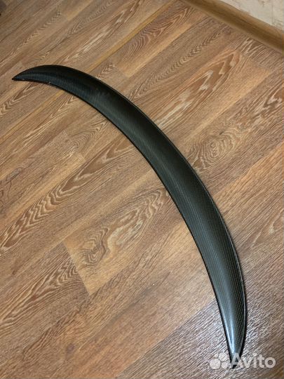 Карбонавая накладка на крышку багажника BMW 3. E90
