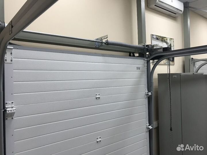 Ворота гаражные секционные DoorHan