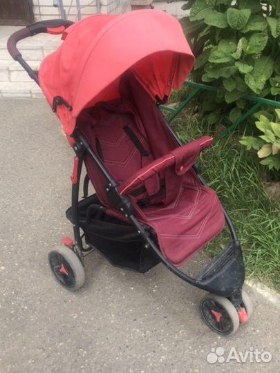 Прогулочная коляска