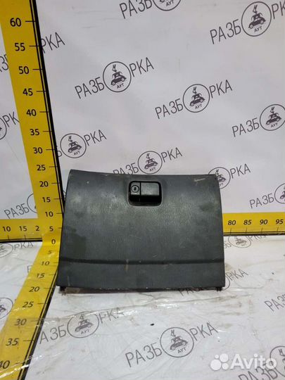 Бардачок Mazda Premacy