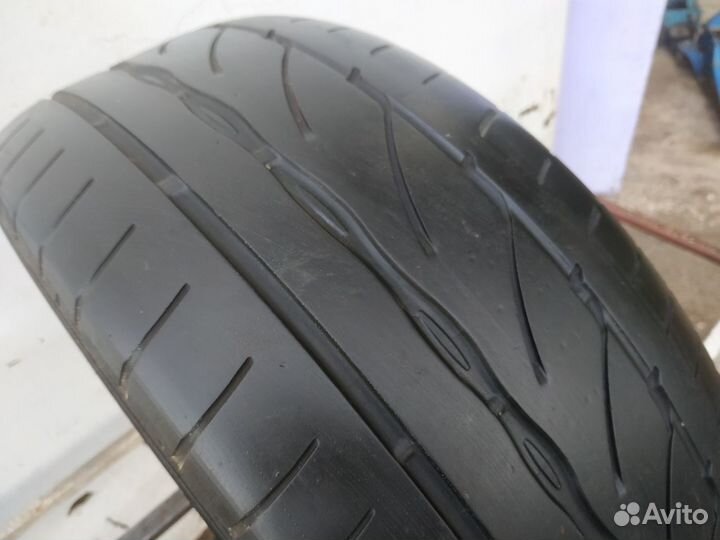 Bridgestone Potenza RE002 Adrenalin 215/55 R16