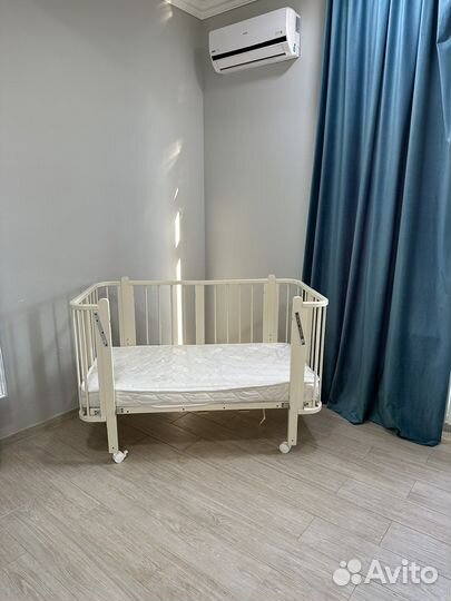 Детская овальная кроватка