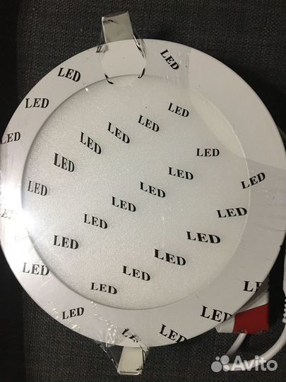 Потолочный светильник новый