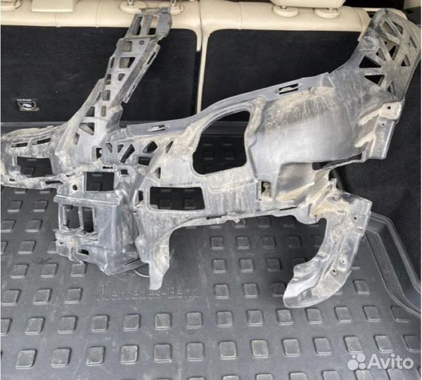 Запчасть для Мерседес GLK левый каркас