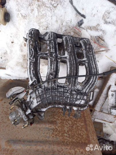 Впускной коллектор LADA priora