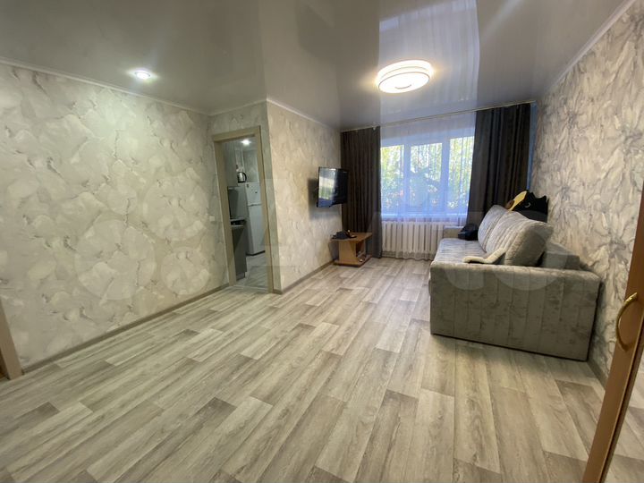 1-к. квартира, 32 м², 1/4 эт.