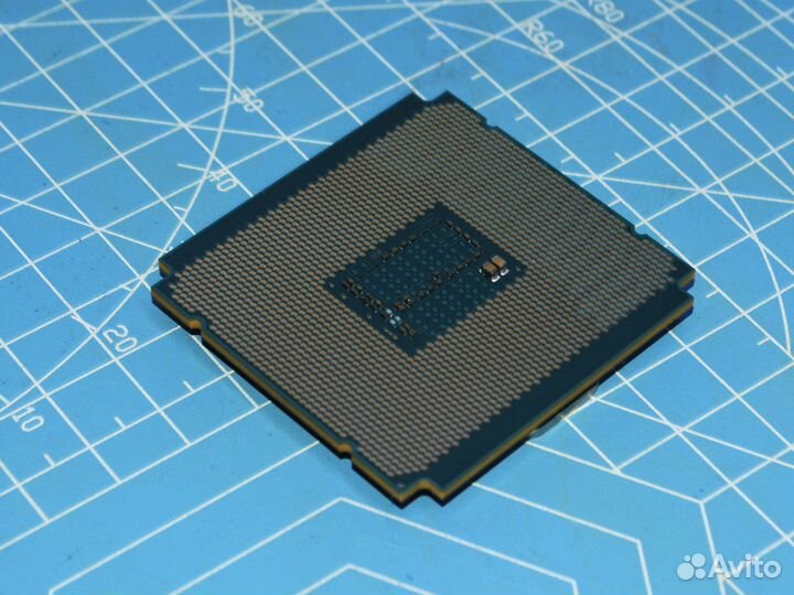 Intel xeon e5 2695 v3